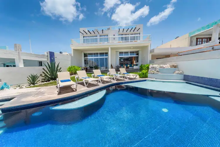 Villa Amistad Entire – Seven Bedroom Preview 0