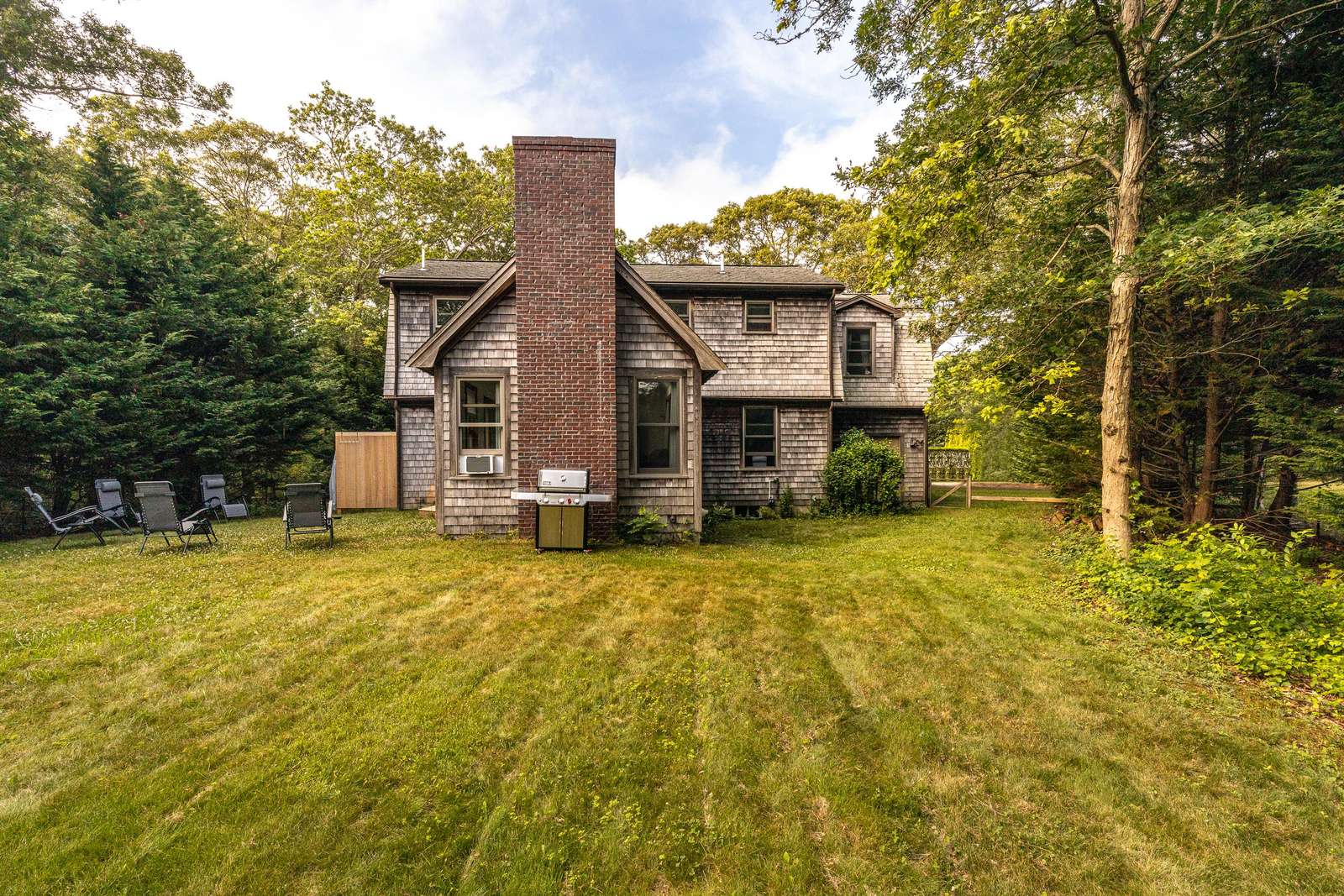 New Vacation Rental Close to Oak Bluffs! Preview 0