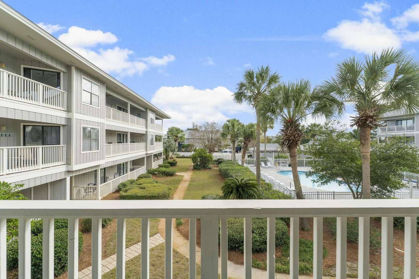 Beachwood Villas 11H | Sail On