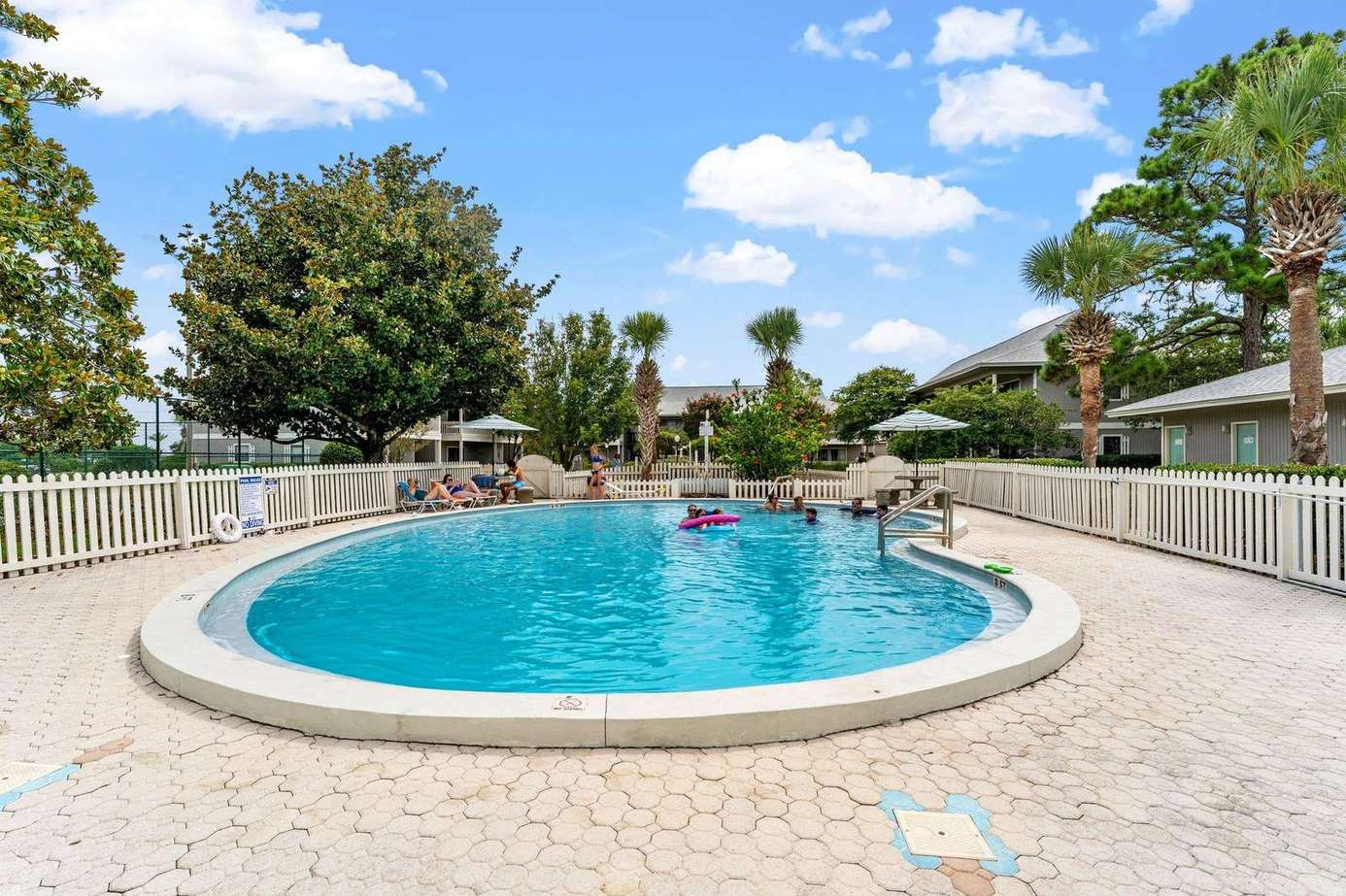 Beachwood Villas 11H | Sail On
