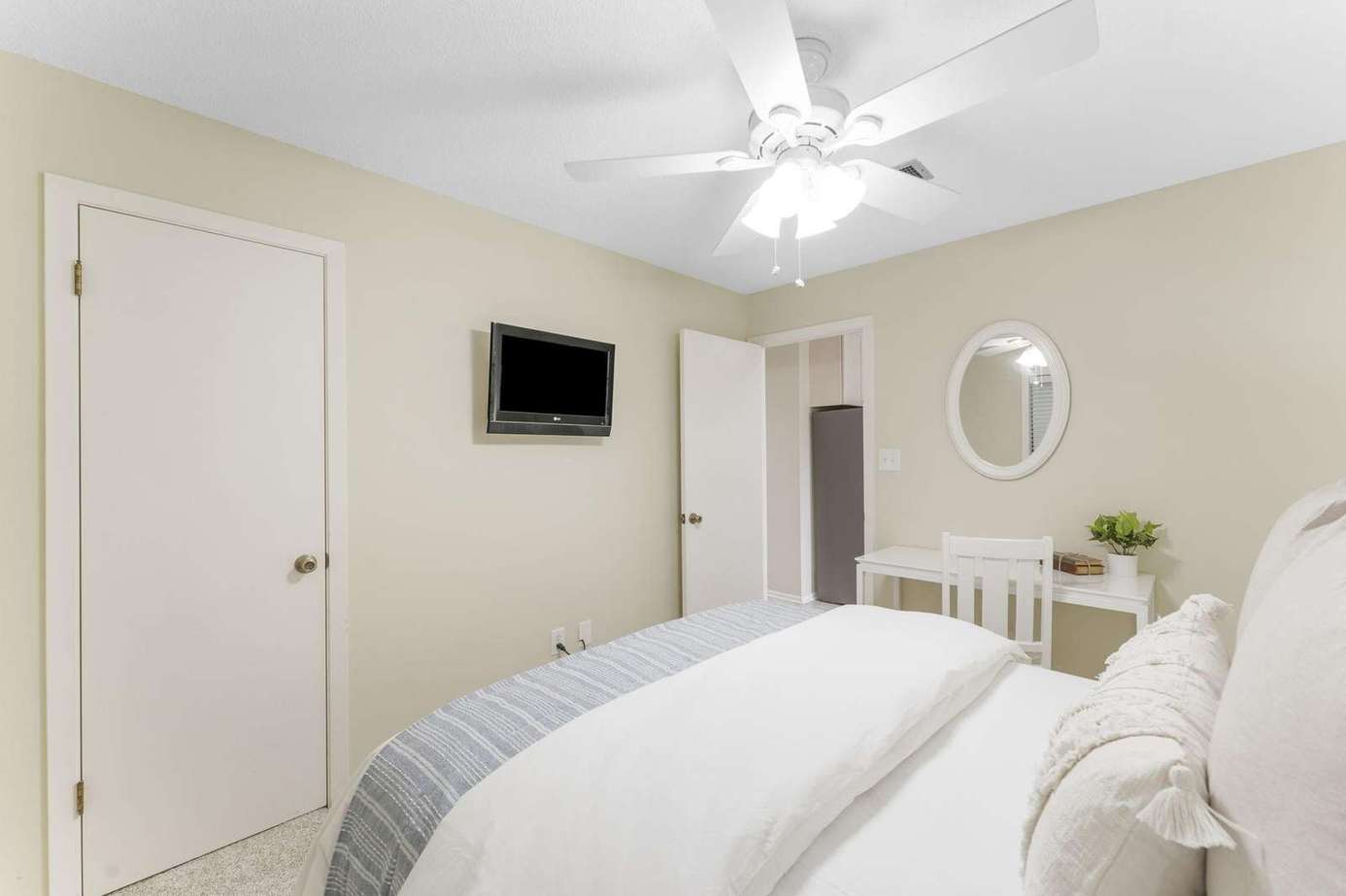 Beachwood Villas 11H | Sail On
