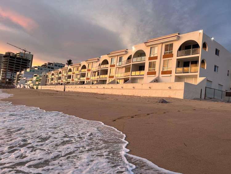 Colorful Retreat in Playa Escondida Preview