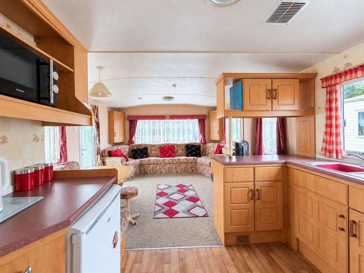 96023D⭐ – D area, 3 bed 8 berth caravan with decking. Emerald rated Preview 5