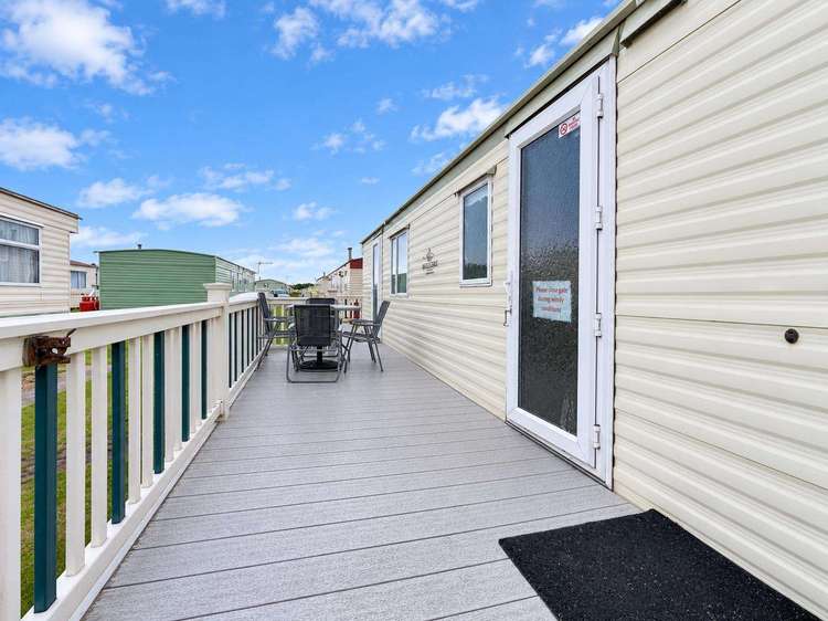 96023D⭐ – D area, 3 bed 8 berth caravan with decking. Emerald rated Preview 4