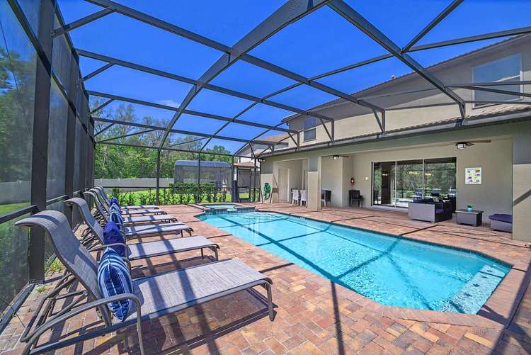 Windsor Sunshine – Luxury 8 Bed Villa with South‑Facing Pool and Spa Preview 0