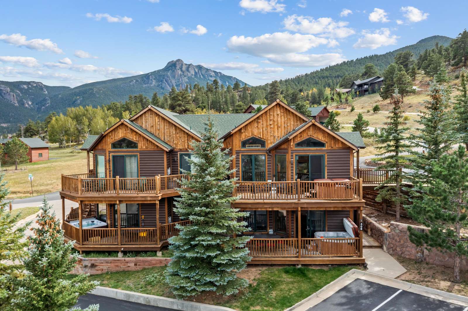 Mountain-view duplex with spacious decks for sunset relaxation - property