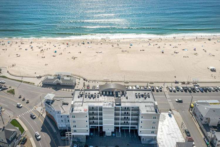 122 | Surf Condos #201 Preview 0