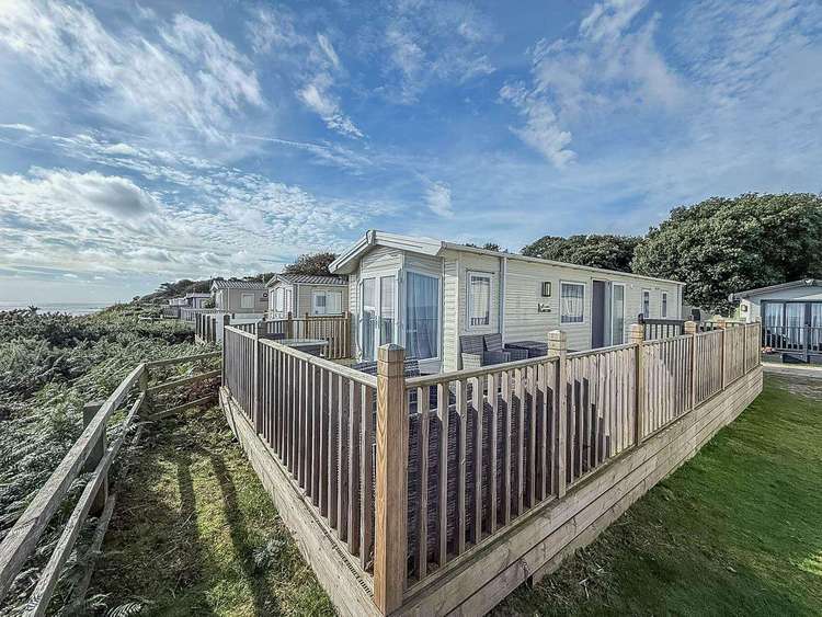32048AZ⛱️ – Azure Seas, 3 bed, 6 berth caravan with decking and full sea views. Diamond rated. Preview 0