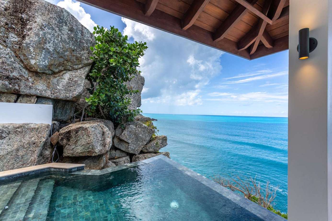 Secluded oceanfront pool with stunning cliffside views