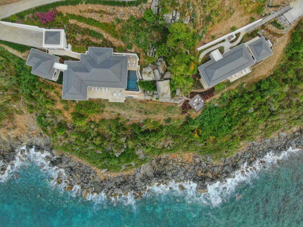 Secluded oceanfront retreat with stunning cliffside views