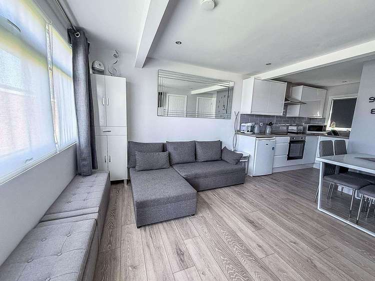 51054S⭐ – Sunbeach Holiday Park, 2 bed, 5 berth chalet. Opal rated. Preview 1