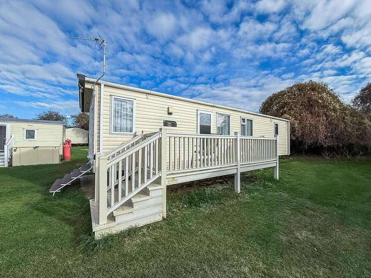 23028S⛱️ – Sandringham area, 2 bed, 6 berth caravan with decking, D/G & C/H. Opal Rated. Preview 0