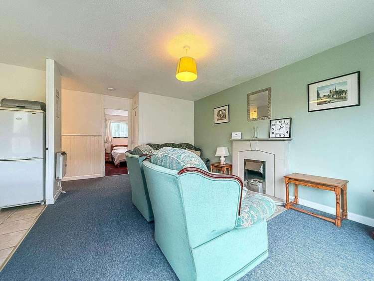 85067P⛱️ – 3 bed bungalow, sleeps 6 at Perran View Holiday Park. Opal rated. Preview 4
