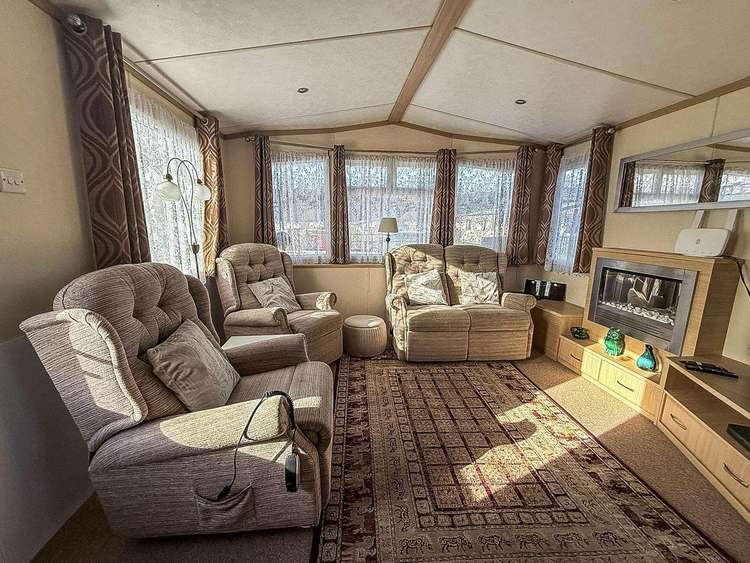 40035ND⭐ – North Denes, 2 bed, 4 berth with decking. Ruby rated. Preview 4
