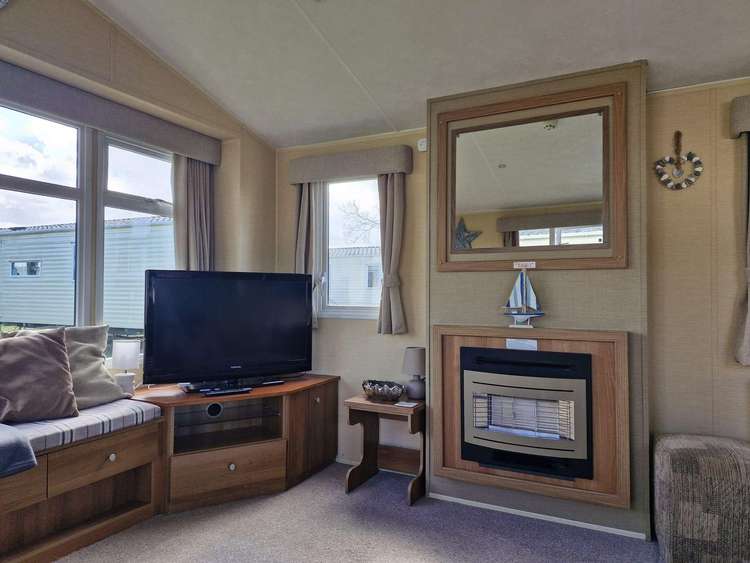 50024B⭐ – Bittern, 3 bed, 8 berth caravan with D/G and C/H. Ruby rated. Preview 5
