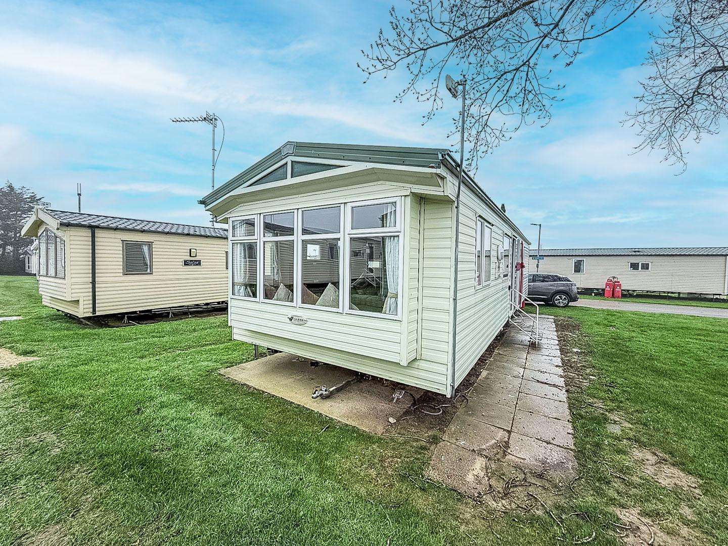 Enjoy a stay in this modern caravan on California CLiffs in Great Yarmouth, with the beach on your doorstep its the ideal place to stay. - property