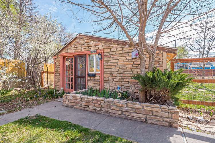 Enchanted Garden Studio Vacation Rental Preview 0