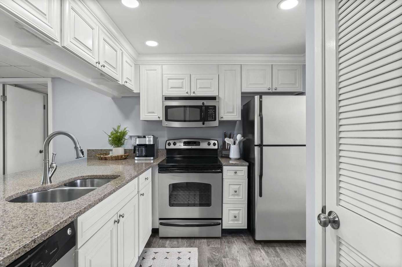 Edgewater Beach Resort III-103 | Crabby Cabana