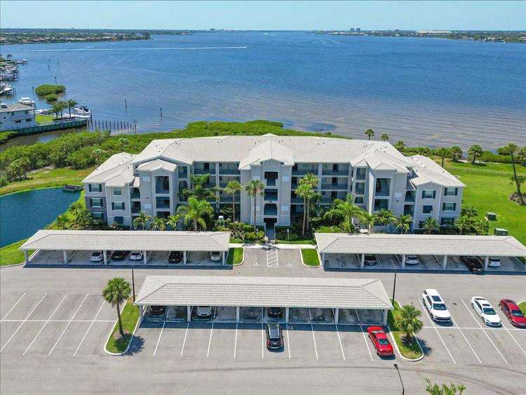 Stunning 3 beds 2 bath Tidewater condo Preview 0