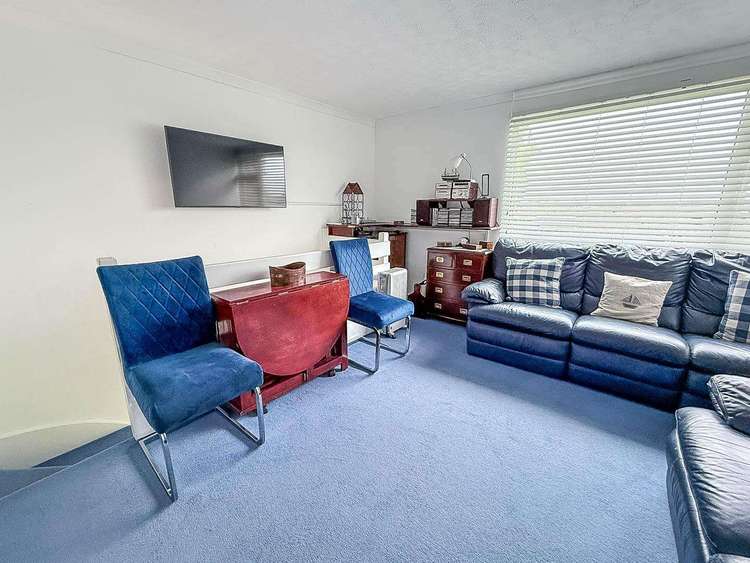 76165B⭐ – Beach Road, 3 bed, 5 berth chalet with D/G & electric panel heaters. Opal rated. Preview 2