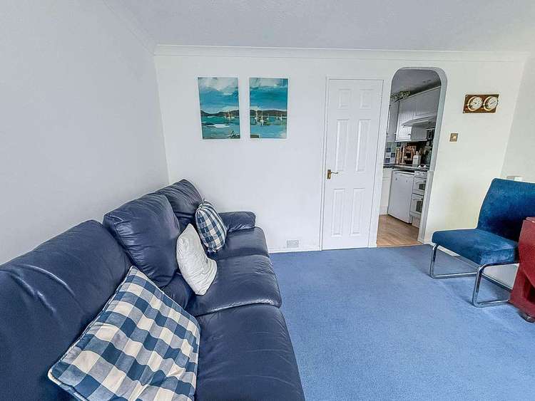 76165B⭐ – Beach Road, 3 bed, 5 berth chalet with D/G & electric panel heaters. Opal rated. Preview 1