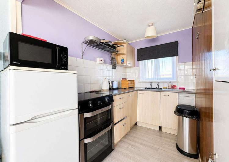 52350CS⭐ – California Sands Holiday Park 2 bed, 4 berth chalet. Ruby rated. Preview 5