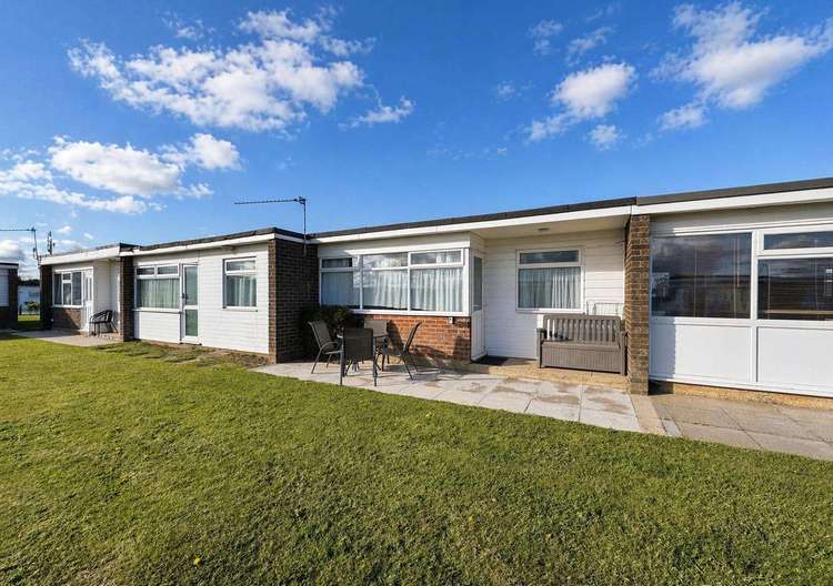 52350CS⭐ – California Sands Holiday Park 2 bed, 4 berth chalet. Ruby rated. Preview 0