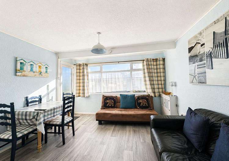 52350CS⭐ – California Sands Holiday Park 2 bed, 4 berth chalet. Ruby rated. Preview 3