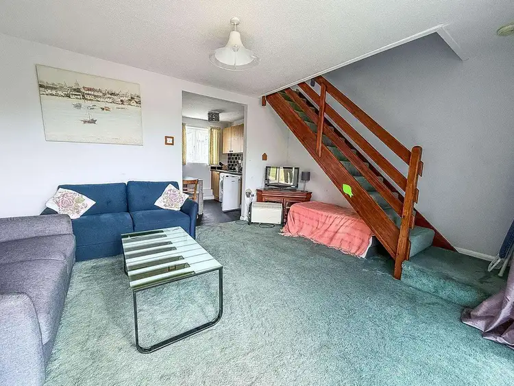 18127B⭐ – Bermuda, 3 bed, 8 berth chalet with D/G & portable heaters throughout. Ruby rated. Preview 4