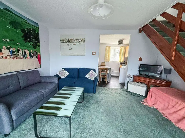 18127B⭐ – Bermuda, 3 bed, 8 berth chalet with D/G & portable heaters throughout. Ruby rated. Preview 3