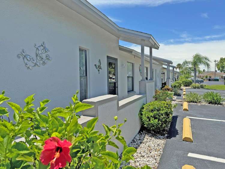 Condo Rosen Preview 0