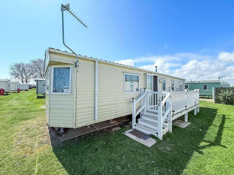 50072D⭐ – Dunlin, 3 bed, 8 berth caravan with decking to the side. Ruby rated. Preview 0