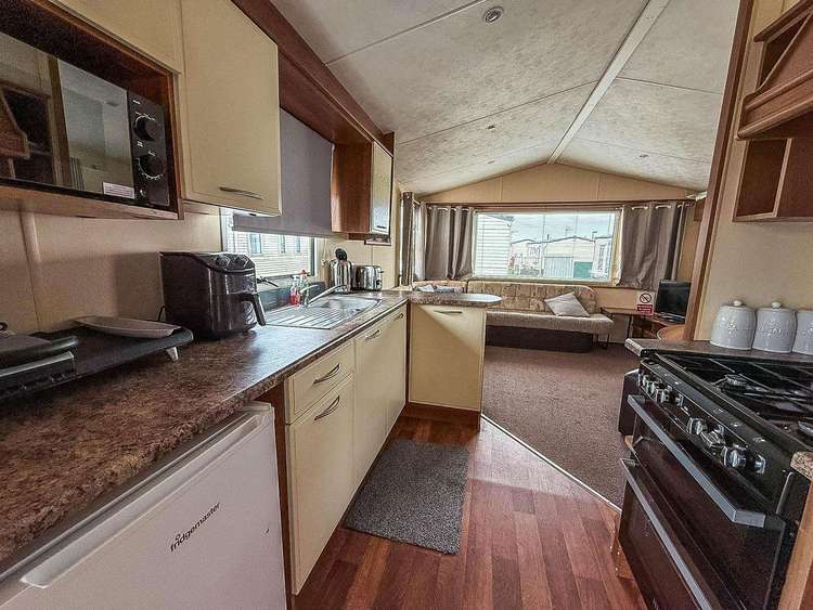 28007GC⭐ – Gainsborough Close, 2 bed, 6 berth caravan. Emerald rated. Preview 4
