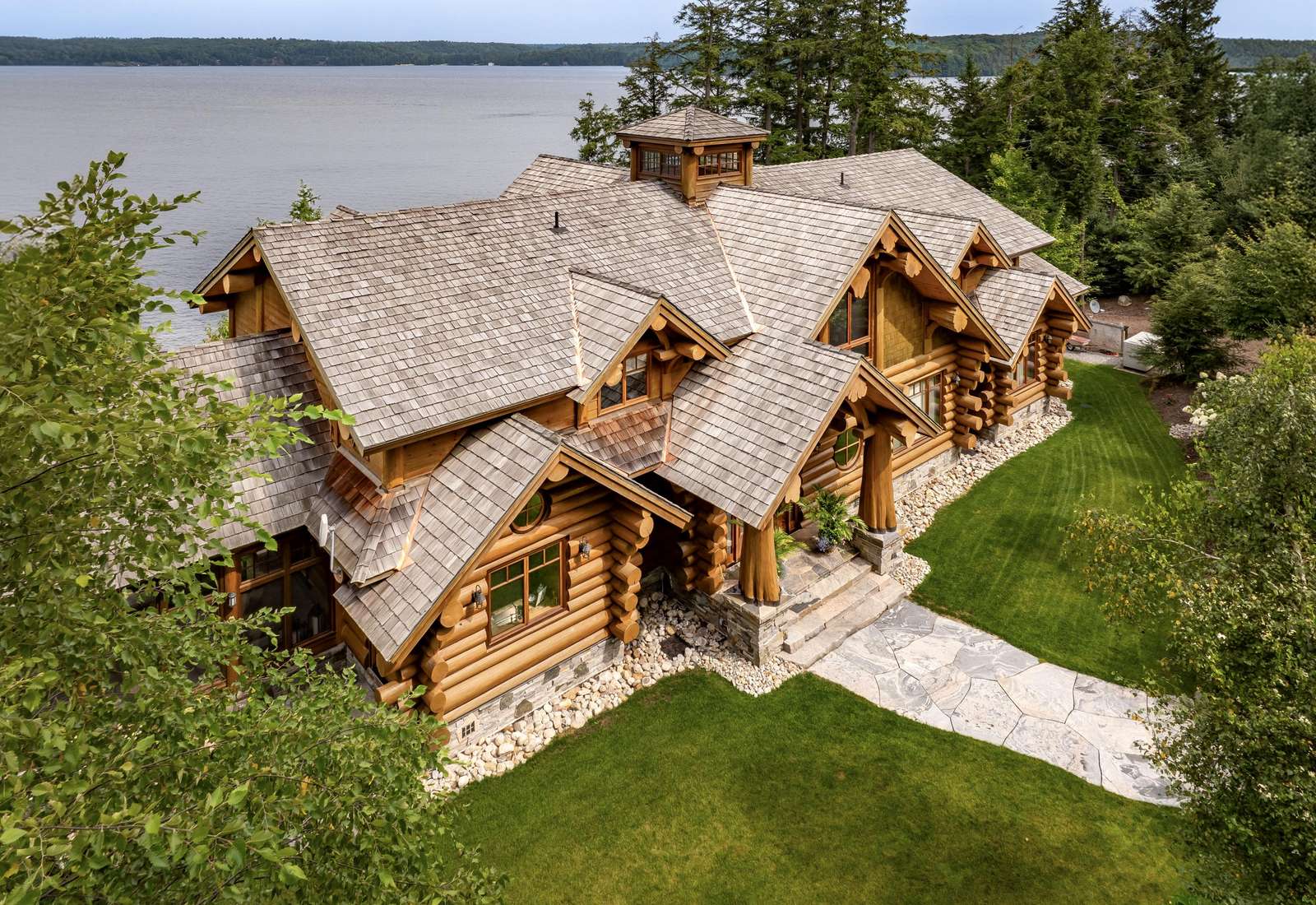 Rosseau Manor Preview 3