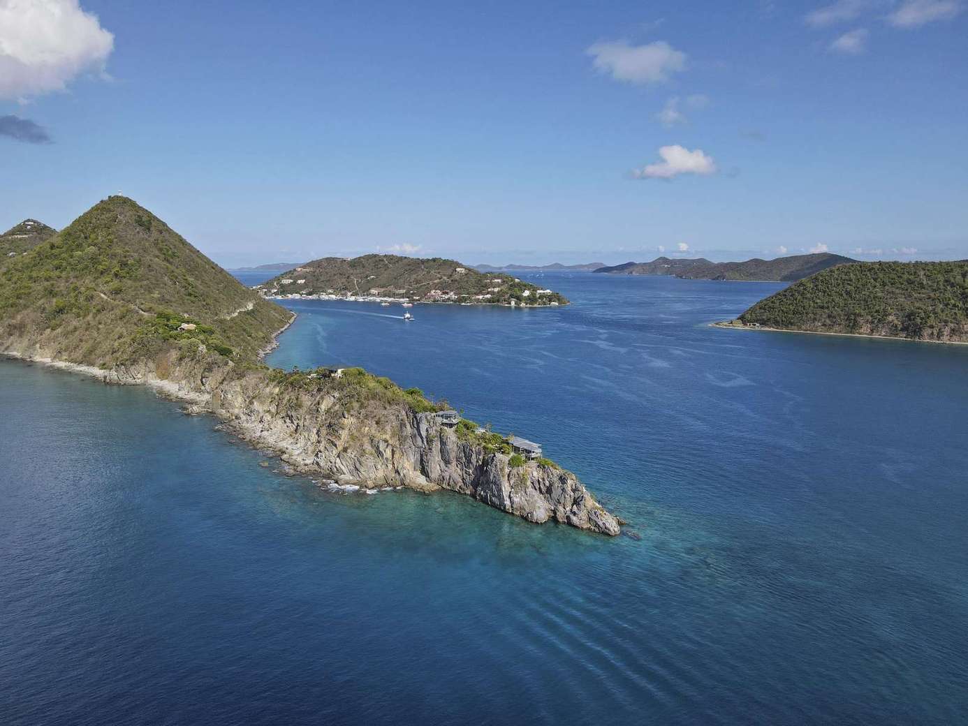Breathtaking ocean views from your private coastal retreat