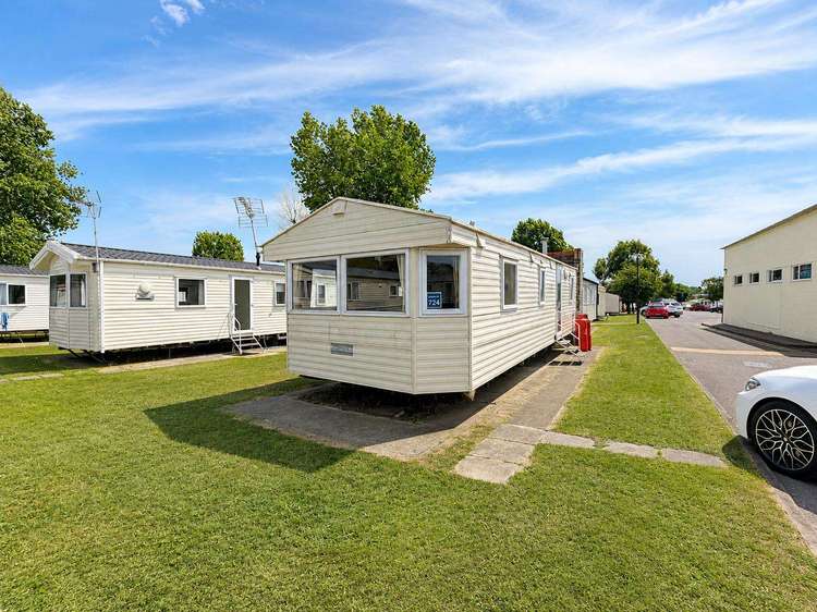 26724WR⭐ – Willow Rise area, 3 bed, 8 berth caravan. Emerald rated. Preview 0