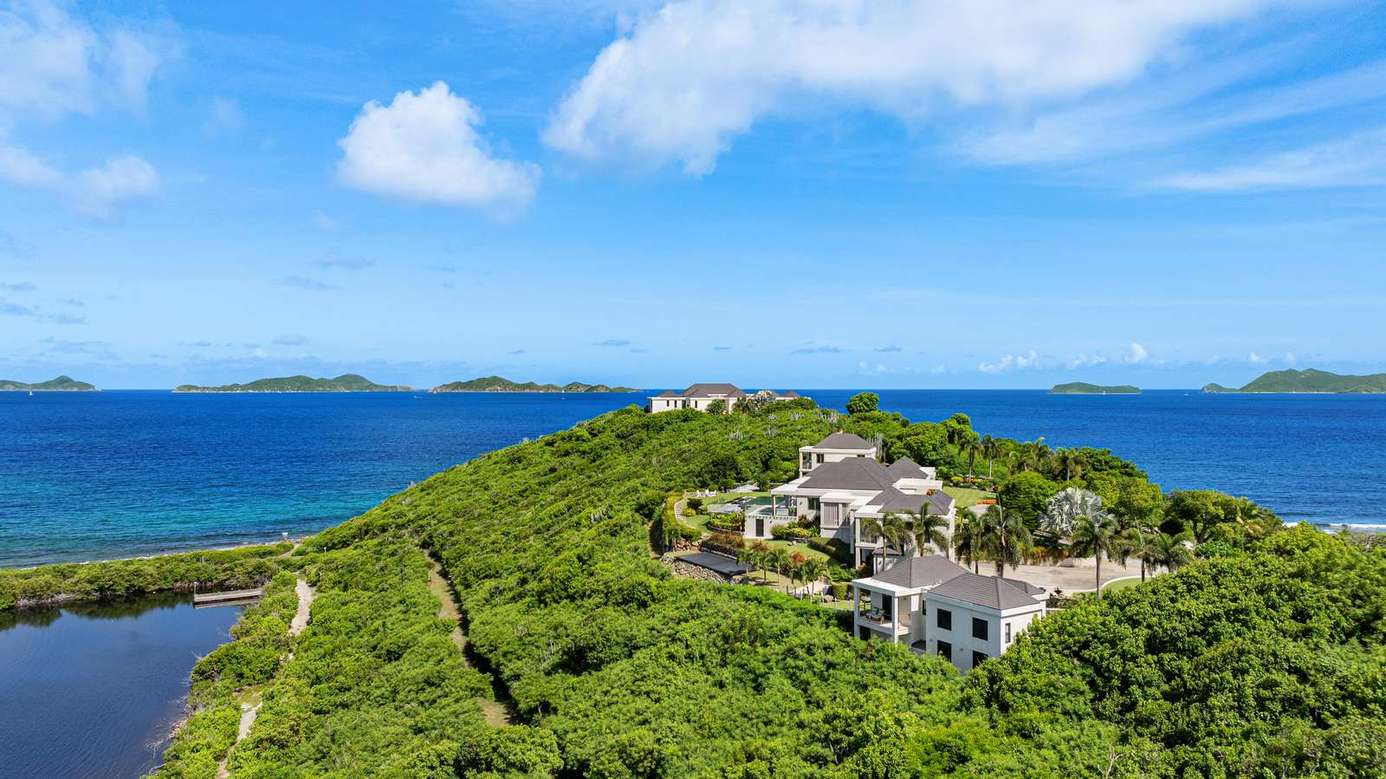 Secluded coastal retreat with panoramic ocean views