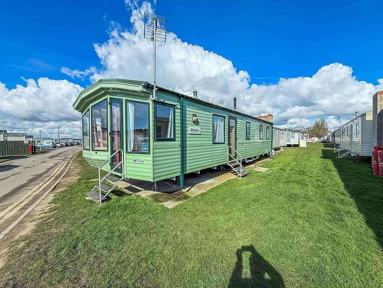 17140P⭐ – Pines area, 3 bed, 8 berth caravan with D/G & C/H. Ruby rated. Preview 0