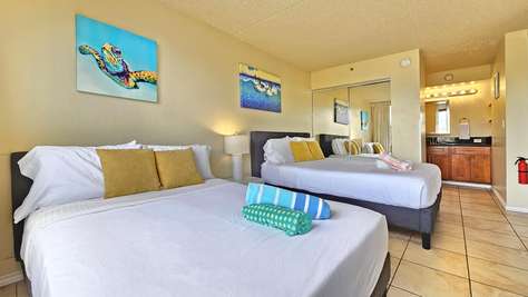 Waikiki Banyan 1011 T2