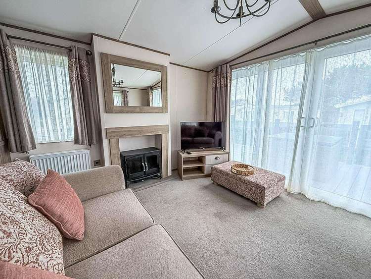 90017D⭐ – Drifter area, 3 bed, 8 berth caravan with decking, D/G and C/H. Diamond rated. Preview 5