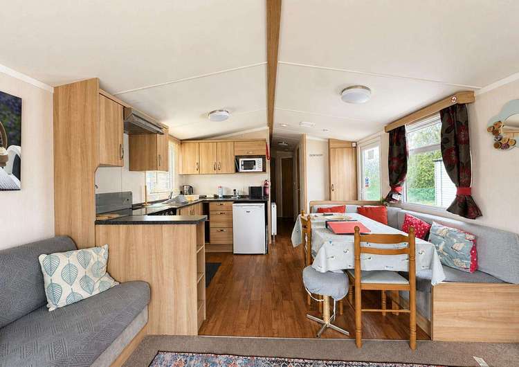 91055C⭐ – Plot 55, Caldecott Hall, 3 bed, 8 berth caravan with D/G & C/H. Ruby rated. Preview 5