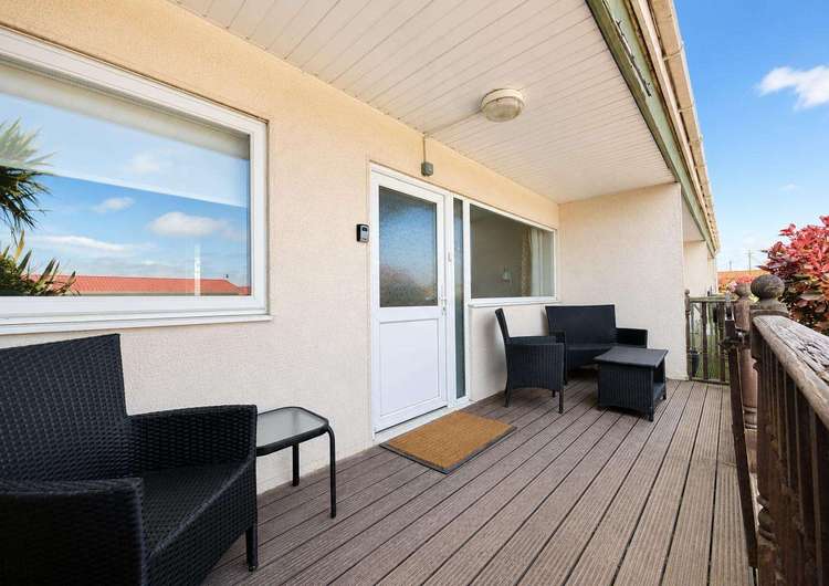 31002R⭐ – Rainbow’s End, 2 bed, 4 berth chalet with double glazing. Opal rated. Preview 1