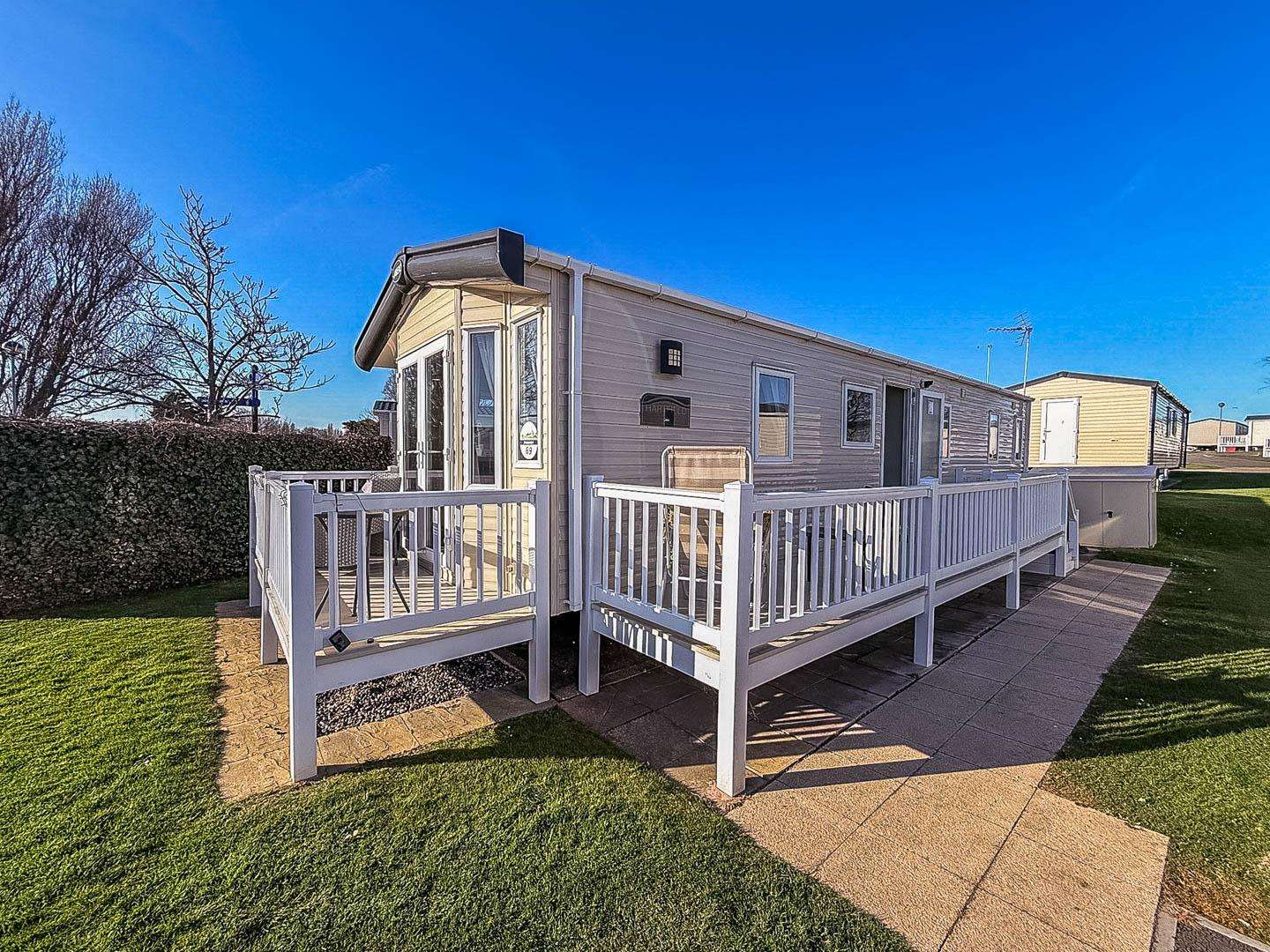 Dreaming of holidays 2026? Book a static caravan with decking at Haven Hopton Holiday Village and enjoy the golden sands of Great Yarmouth beach for the perfect weekend getaway. - property