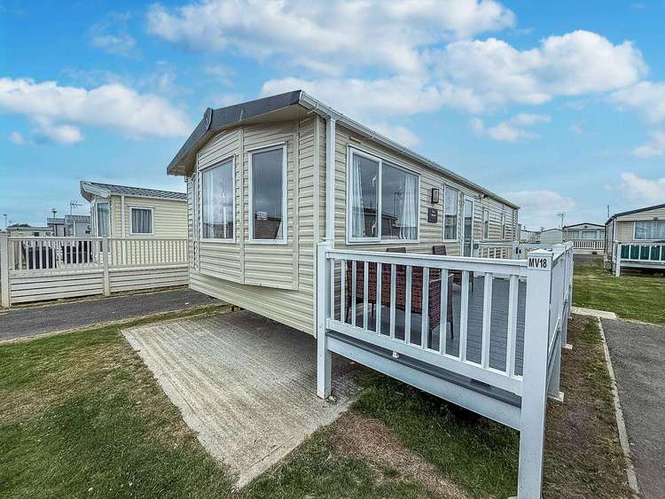 28018MV⭐ – Martello View, 2 bed, 6 berth caravan with decking. Opal rated. Preview 0