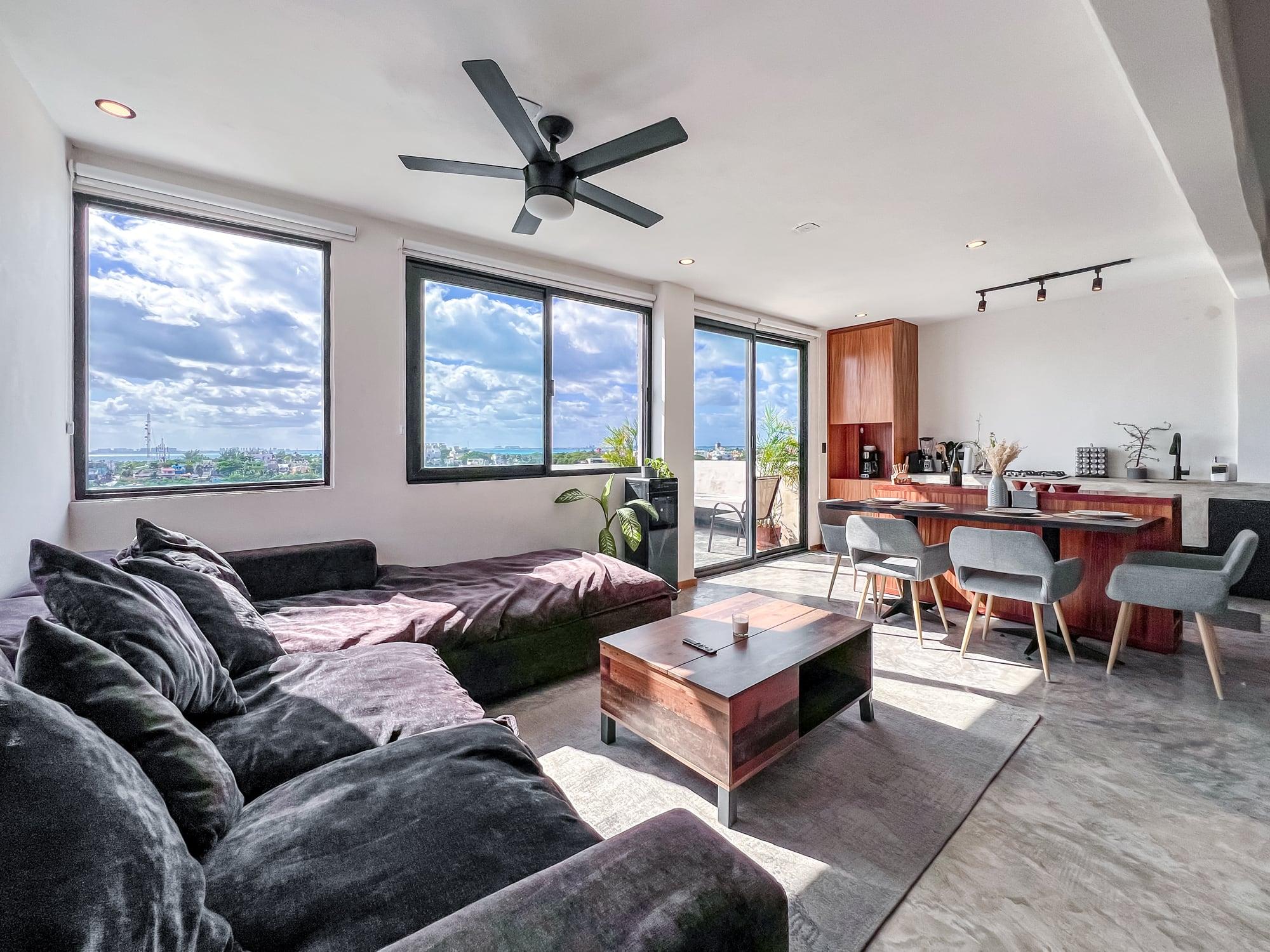 Isla Bistro Condos - Penthouse
