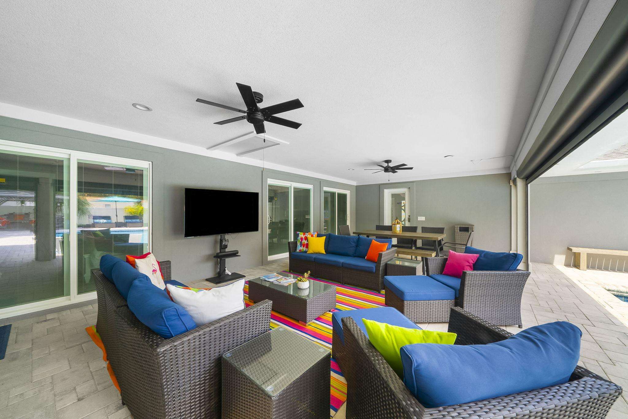 8920 N Lagoon Dr | License to Chill