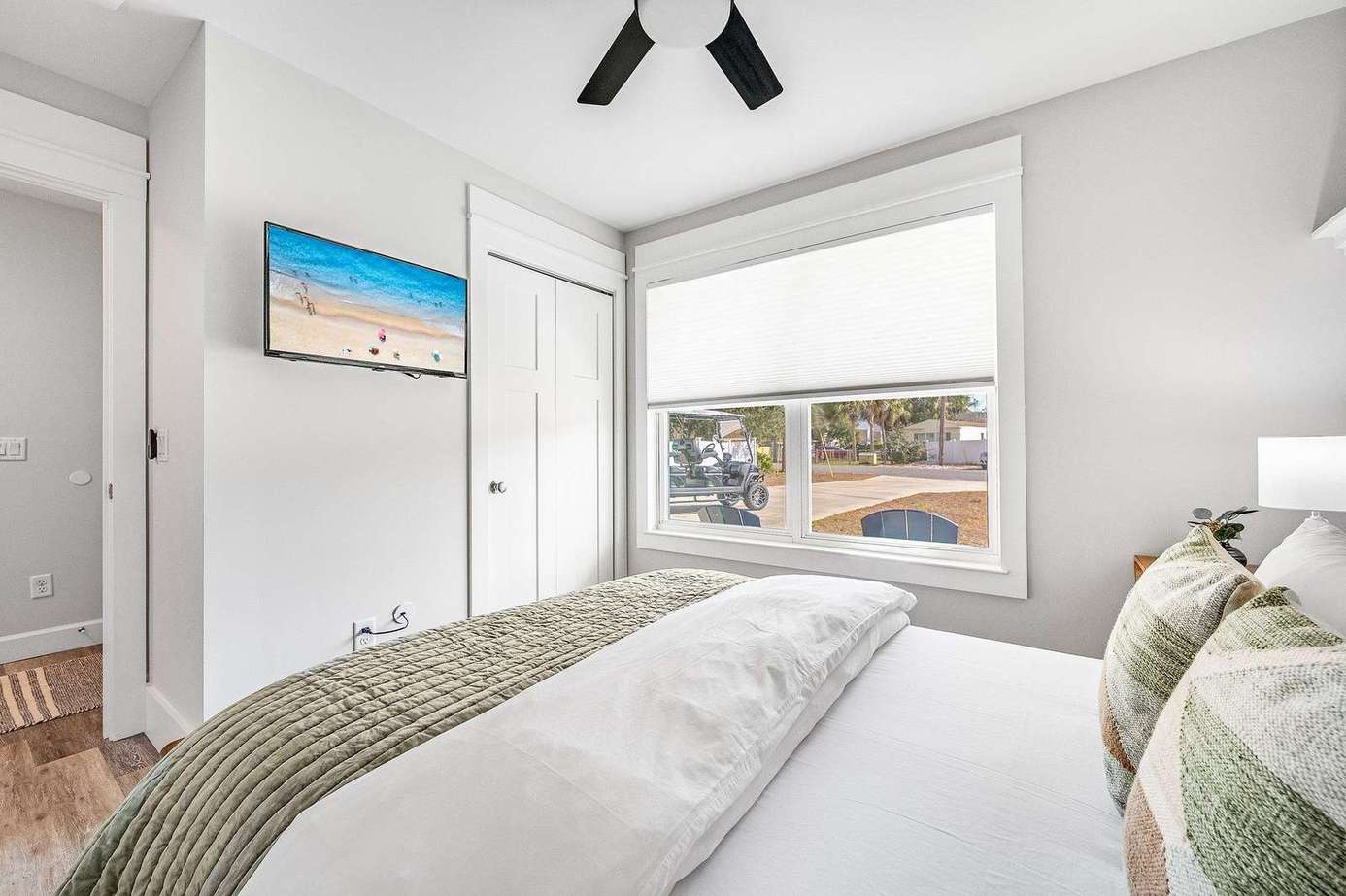 2813 Lagoon Knoll | Chalet Blanc