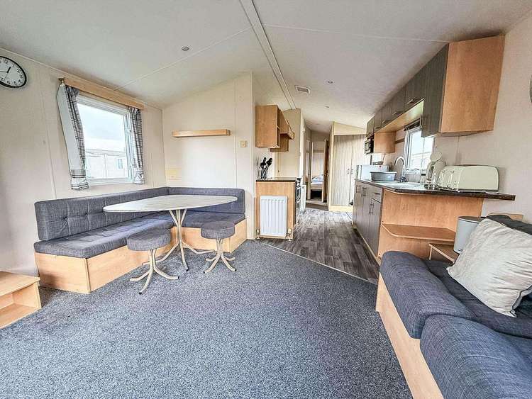 17181P⭐ – Pines area, 3 bed, 8 berth caravan with D/G and C/H. Ruby rated. Preview 4