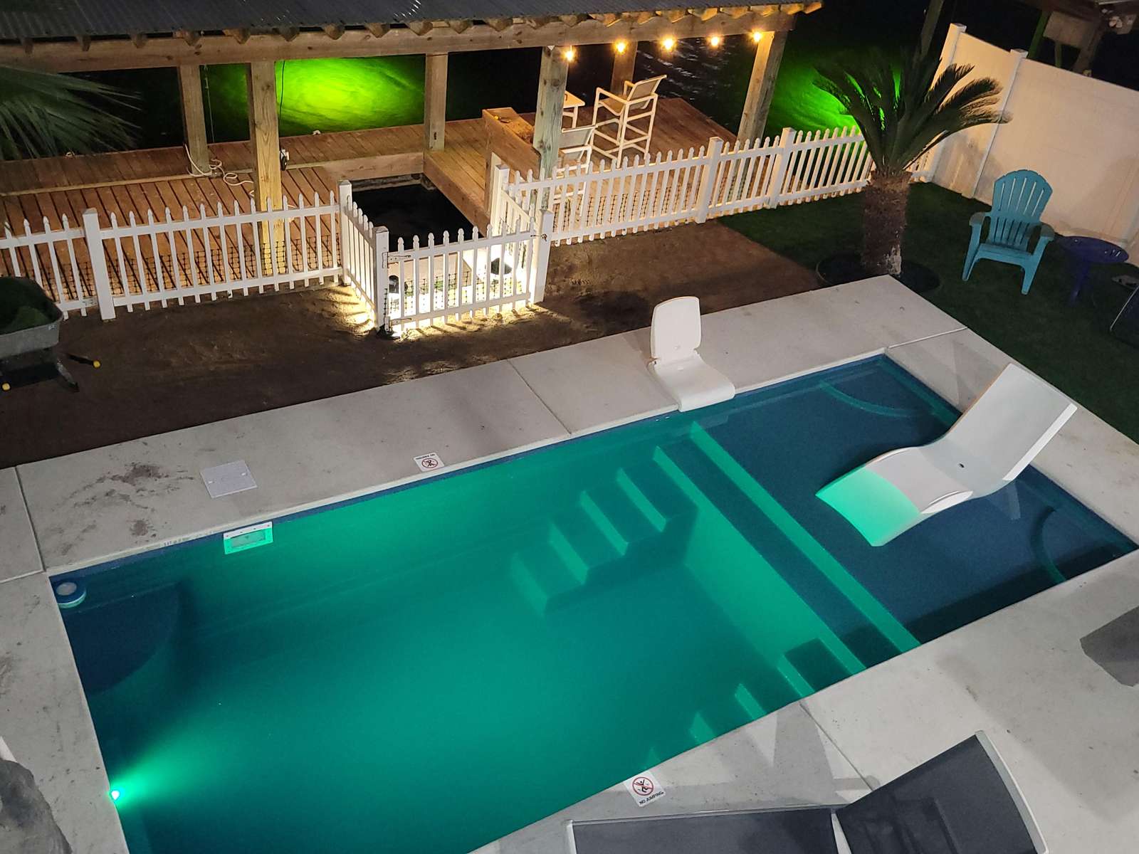 Waterfront Island Palm Preview 0