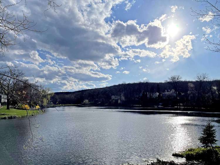 Family‑Friendly Lakefront 3BR Retreat w/ Stunning Views & Pool Table Preview 0